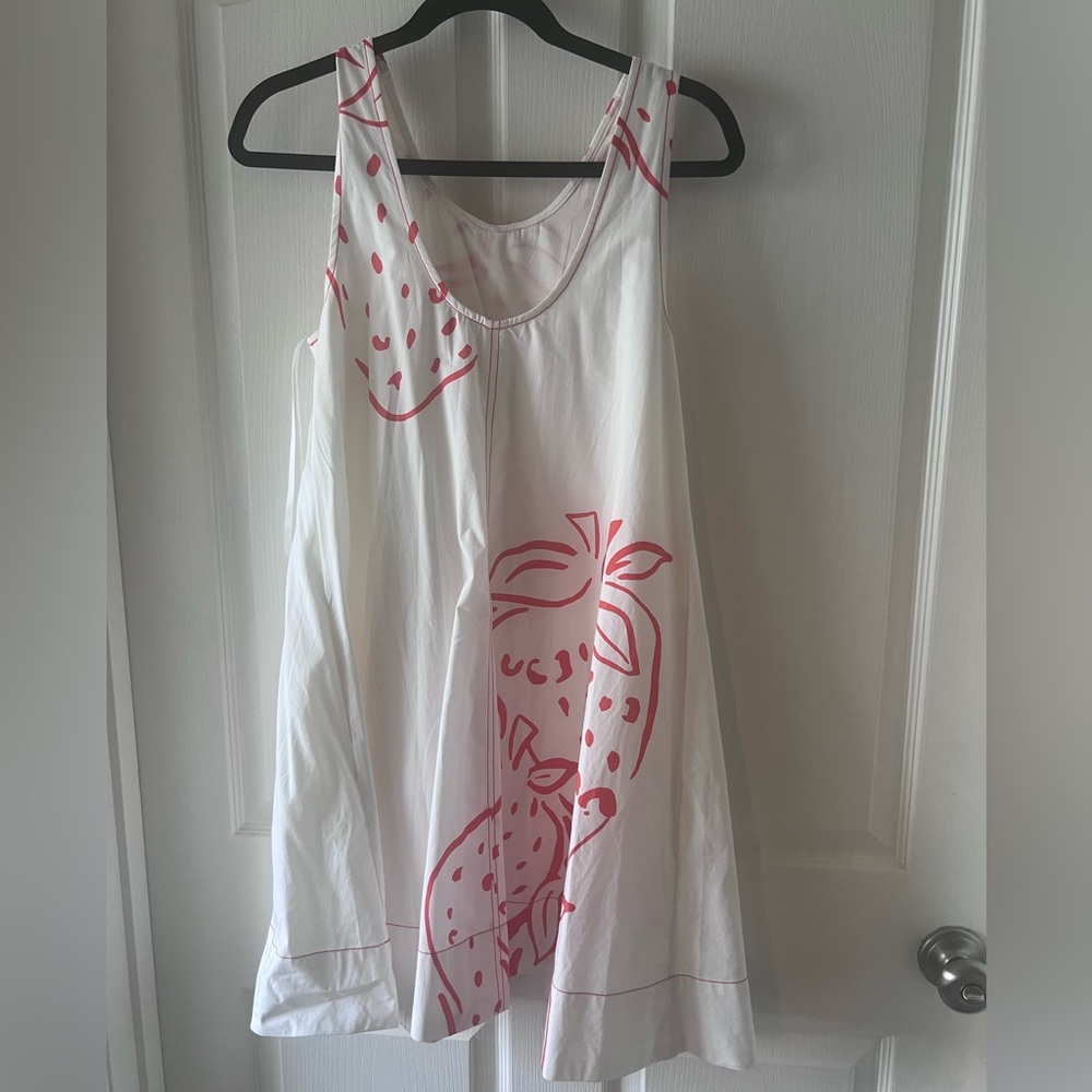White and Red Sleeveless Top